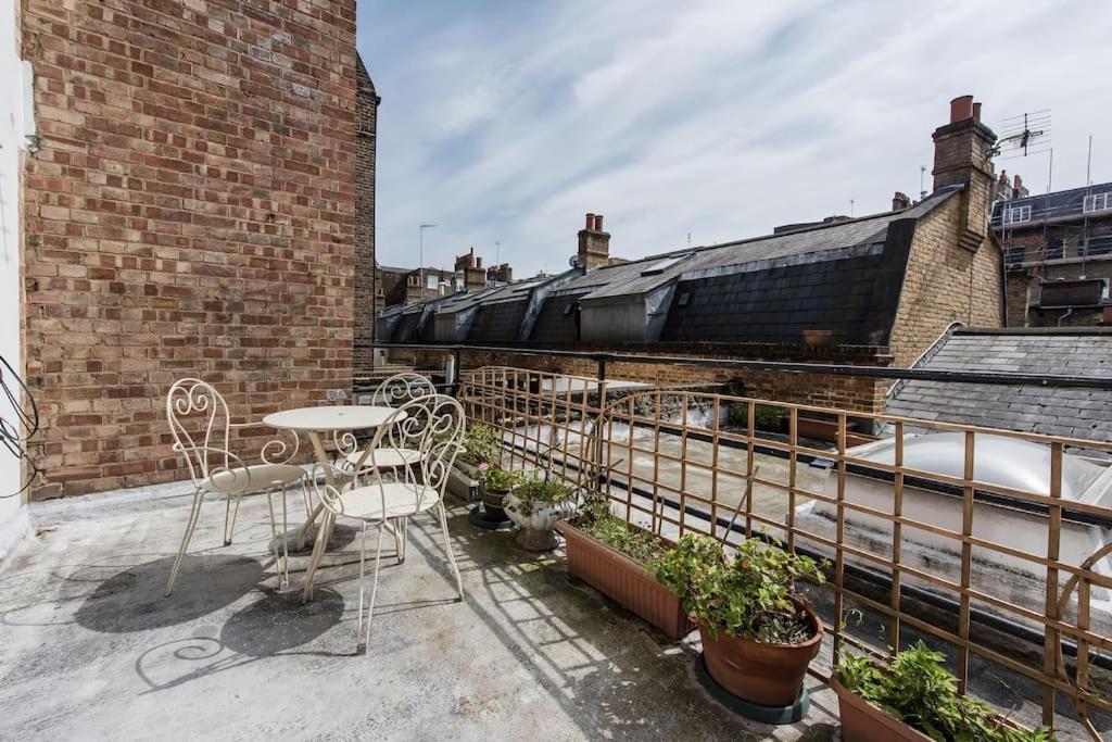 Baker Street With Terrace *