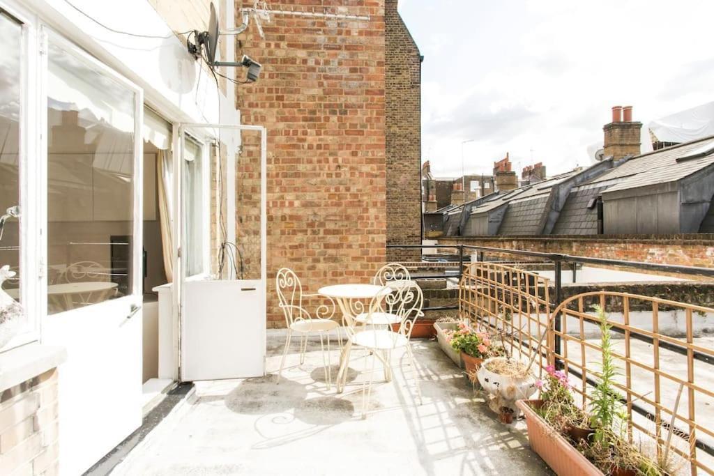 Baker Street With Terrace Apartment *